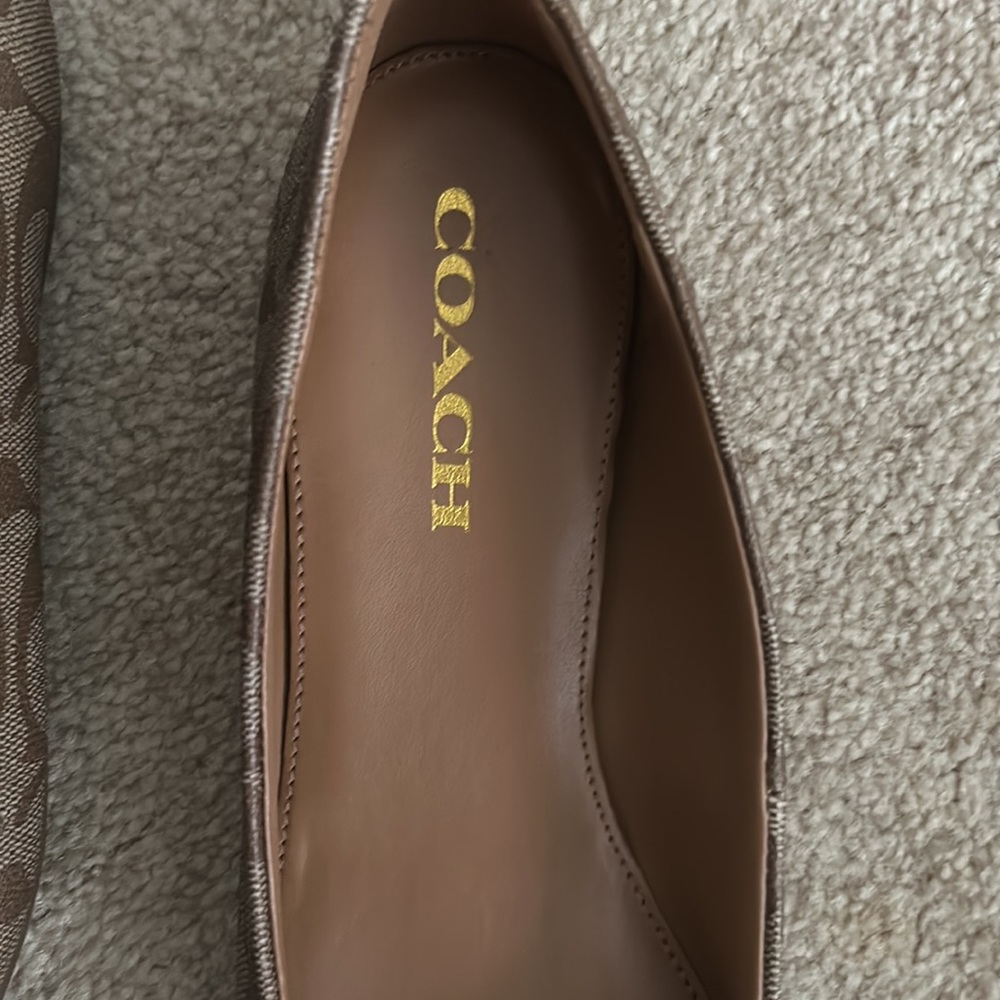 Like new Coach flats - Picture 3 of 4